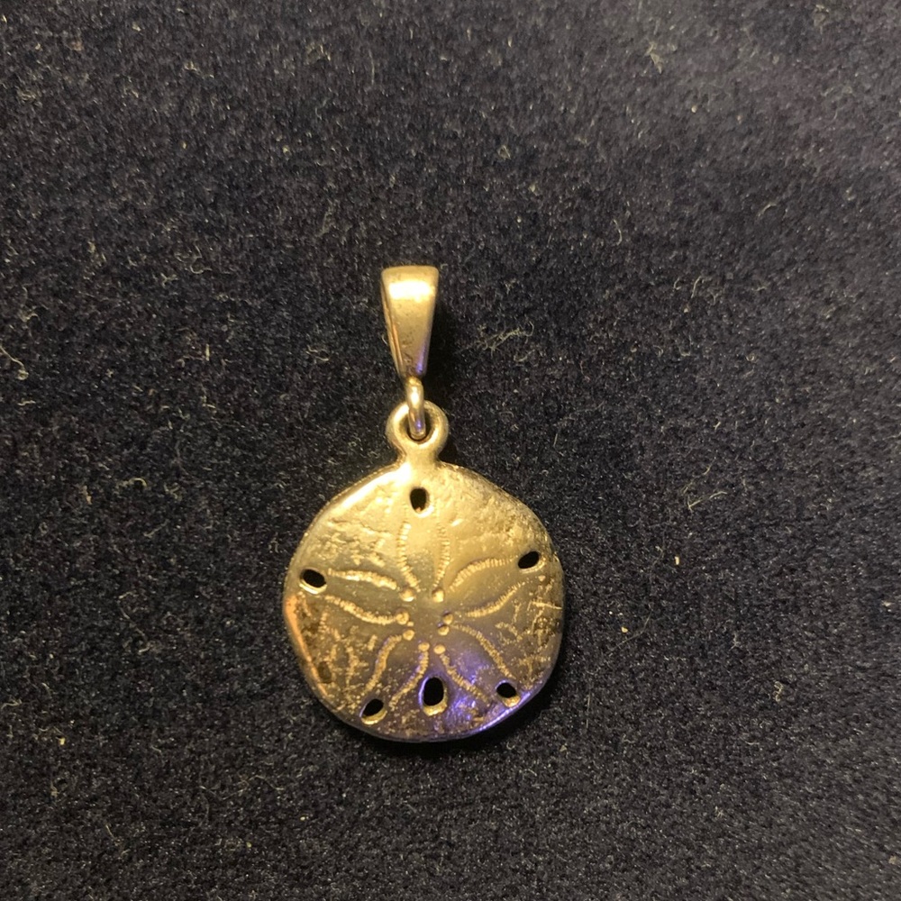 Sterling silver sand dollar pendant